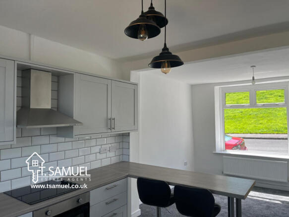 Lounge/Kitchen