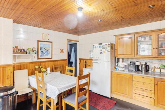 4 bed Terraced for sale Image 5