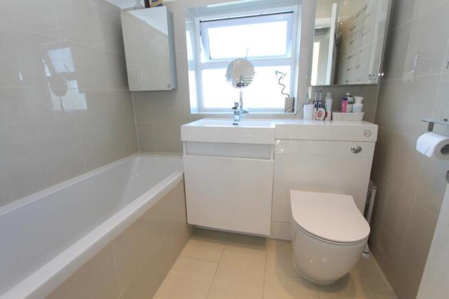 bathroom b.JPG