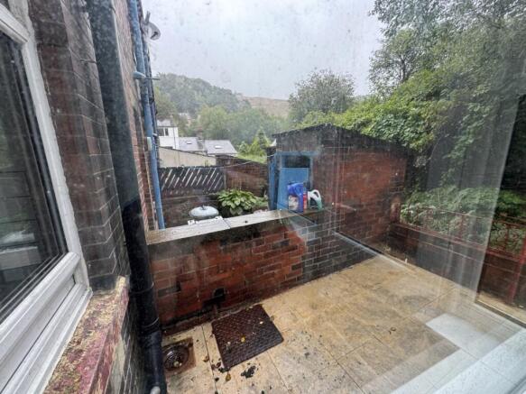 3 bed Terraced for sale Image 10