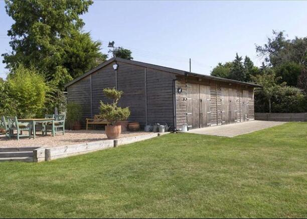 Garage & Workshop