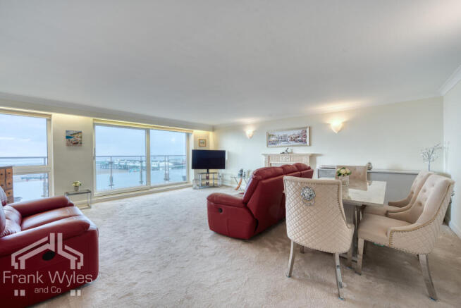 _D758545_LuminarNeo-edit