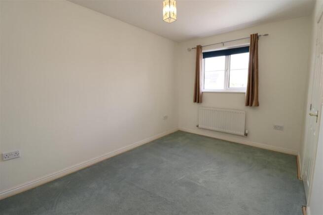 4 bed Detached for sale Image 11