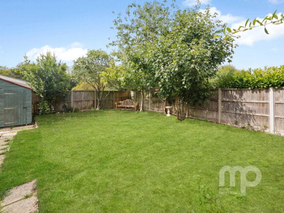 Holly Blue Road, Spacious Bungalow on Generous Plot, Wymondham, Norfolk photo 4