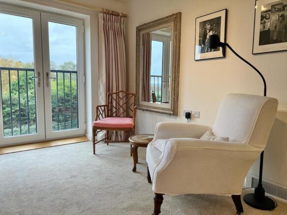 2 bed Apartment for sale Image 4