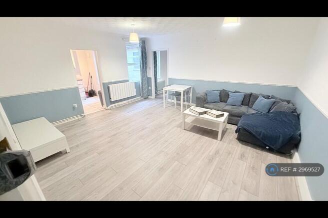 Flat 3 Lounge/Diner