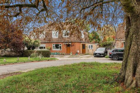 Tyning Crescent, Slimbridge, Gloucester, GL2 7DE