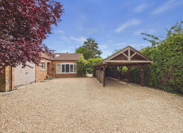 3 bed Detached Bungalow for sale Image 12