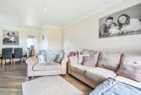 23, Chargrove, Bristol BS37 4LG