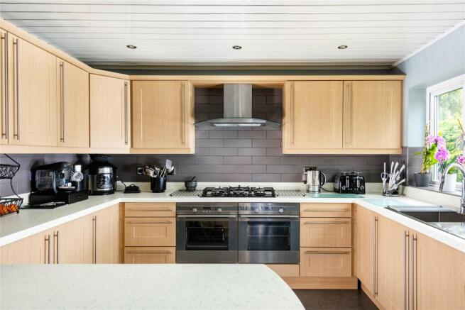 Kitchen/Breakfast Rm
