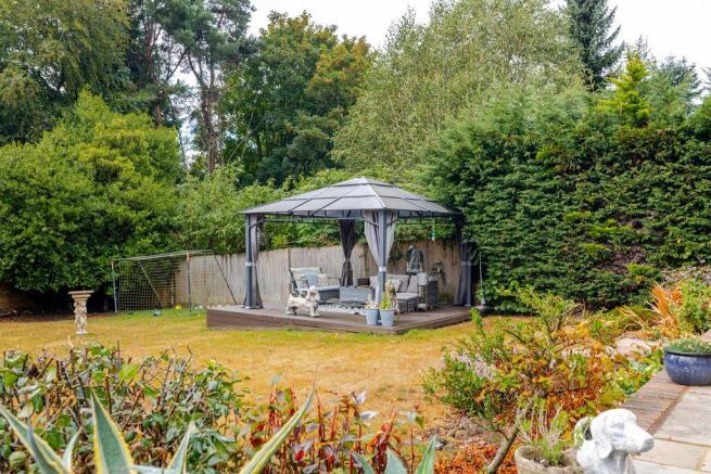 Ivy Mill Close, Godstone photo 5