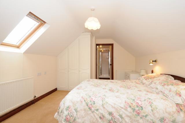 Master En-Suite Bedroom