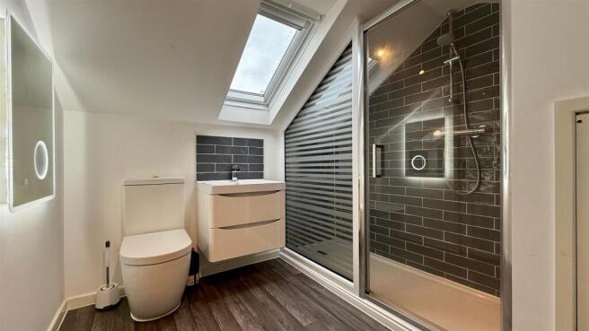 bed 3 ensuite