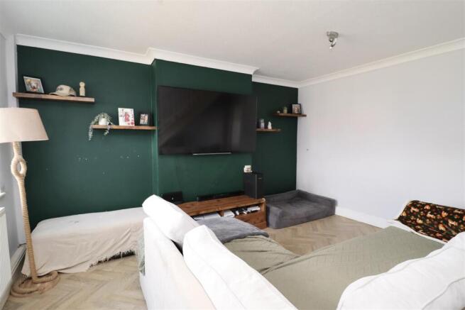 2 bed Terraced for sale Image 5