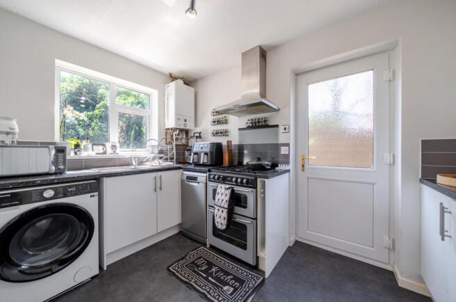 3 bed Semi-Detached for sale Image 7