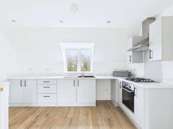 CAM01338G0-PR0165-STILL005