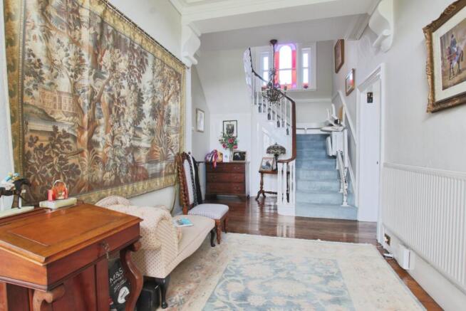 4 bed Detached for sale Image 10