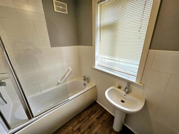 3 bed Semi-Detached for sale Image 9