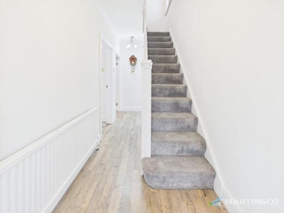 CAM02318G0-PR0595...