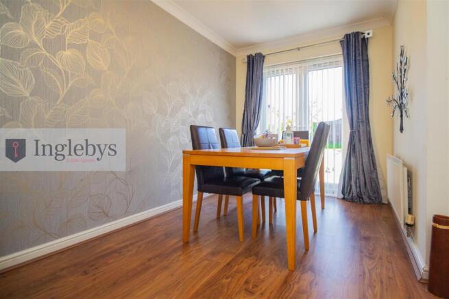 4 bed Detached for sale Image 4
