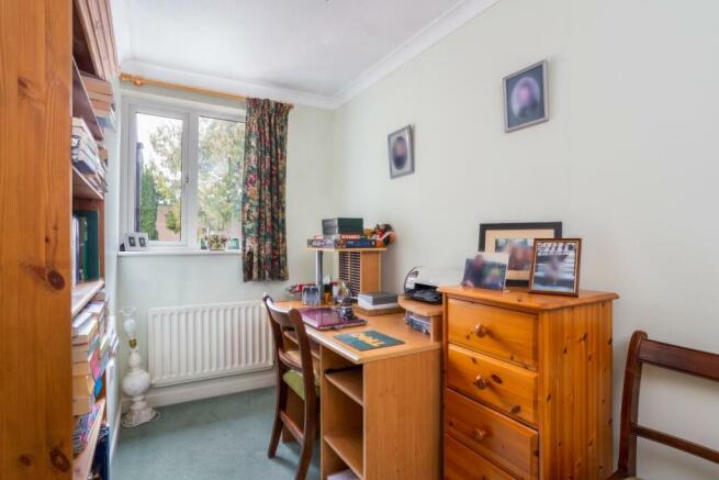 Bedroom / Study