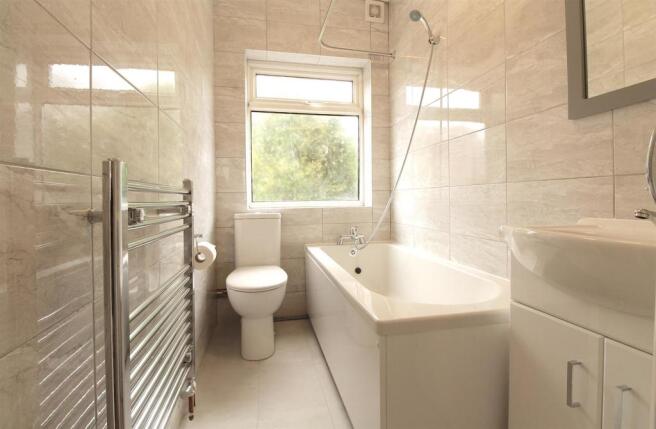 Bathroom.JPG