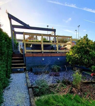 3 bed House to rent Image 12