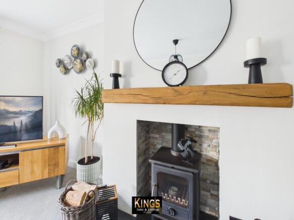 3 bed Semi-Detached for sale Image 9