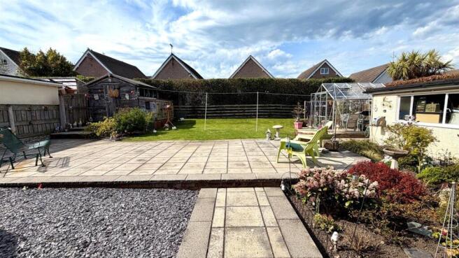 bryn lupus dr 21 garden.jpg