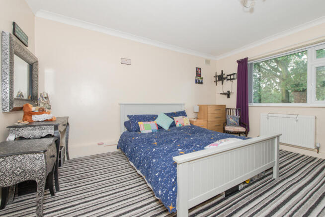 Bedroom 1a.jpg