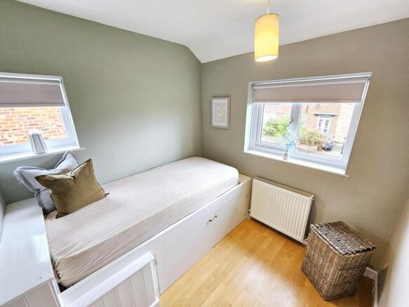 3 bed Semi-Detached for sale Image 12
