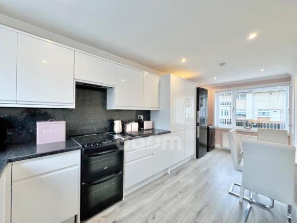 Lomond Place, Irvine kitchen shot