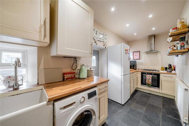 2 bed Terraced for sale Image 5