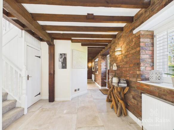 4 bed House for sale Image 7