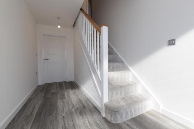 5 bed Detached for sale Image 10