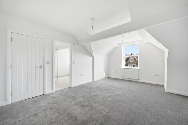 3 bed Apartment for sale Image 11