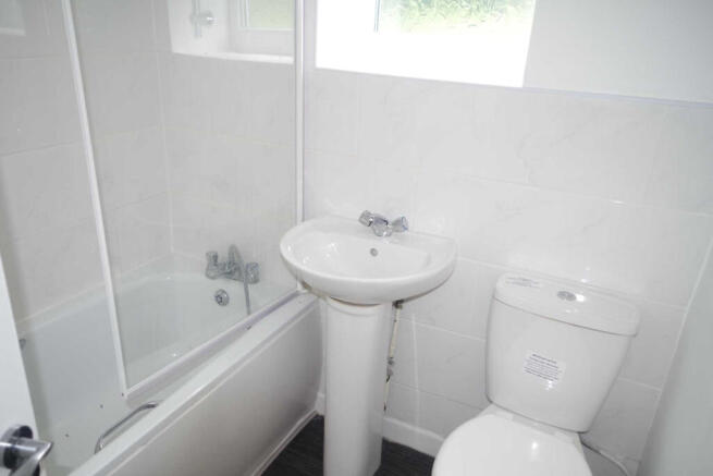 1 bed House Share to rent Image 6