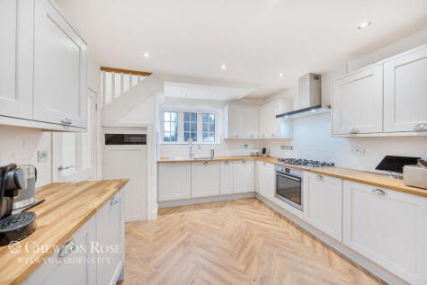 Manor Road, ST ALBANS