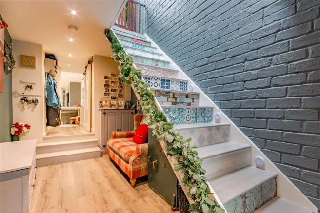 7 bed Link Detached House for sale Image 12