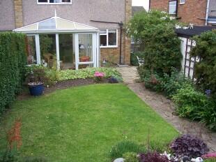 DOWN VIEW OF GRDN