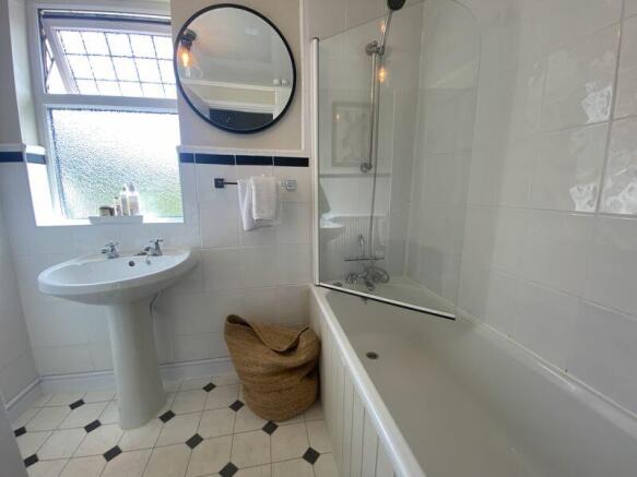 Family Bathroom/WC