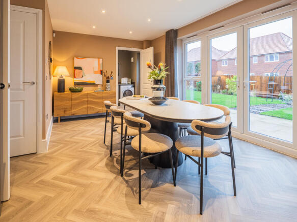 Oxford Kitchen dining area