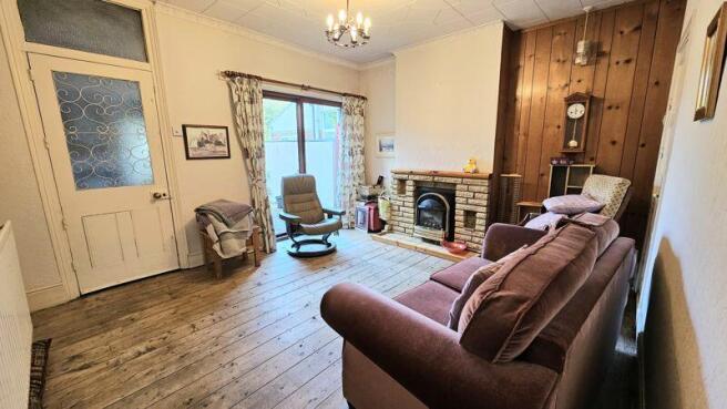 REAR SITTING ROOM