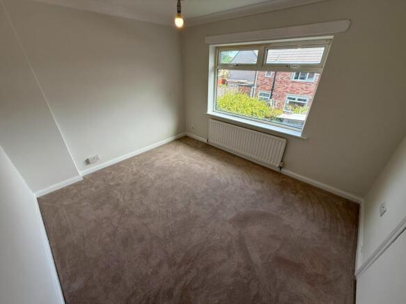 2 bed Semi-Detached to rent Image 7