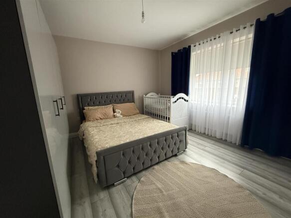 2 bed Semi-Detached for sale Image 9