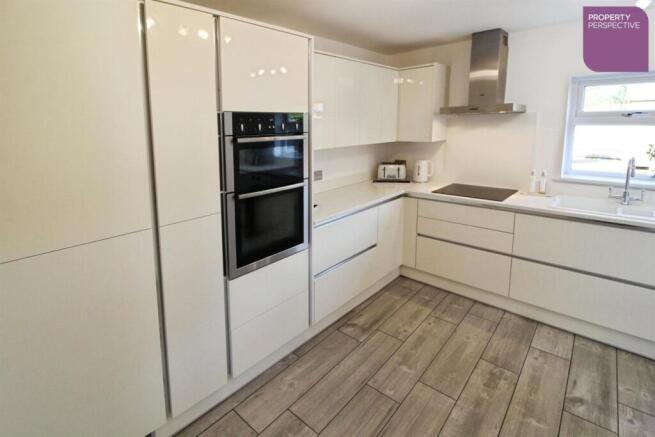 3 bed Semi-Detached for sale Image 5