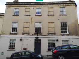 Flat 4, 35, Thomas Street, Walcot, Bath BA1 5NN