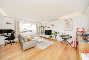 Flat 5, 59 60 Belsize Park House, Belsize Park, London NW3 4EJ