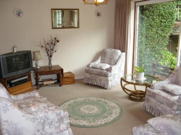 Lounge 1