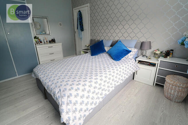 3 bed Semi-Detached for sale Image 9
